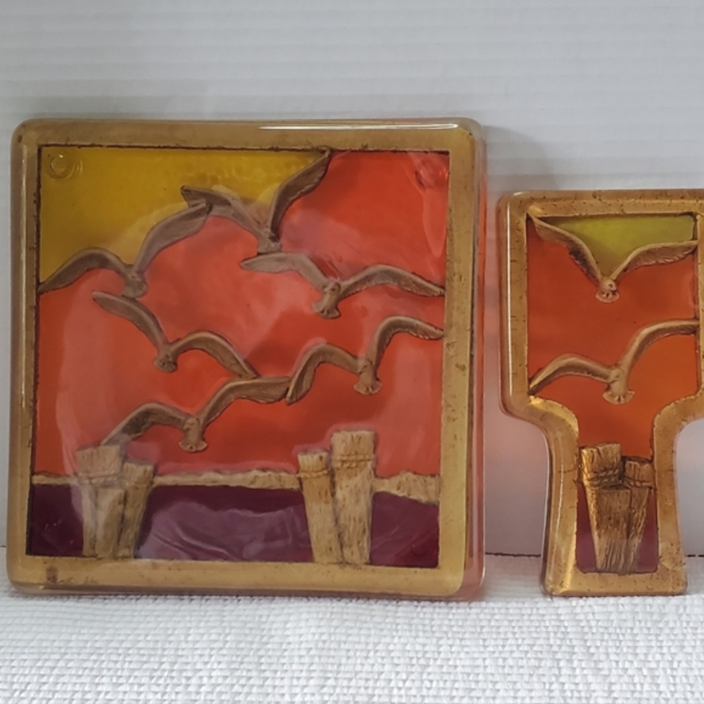 2 Resin Trivets Designs Gifts International Vintage 8x8 6.5x3.5 Seagulls Beach